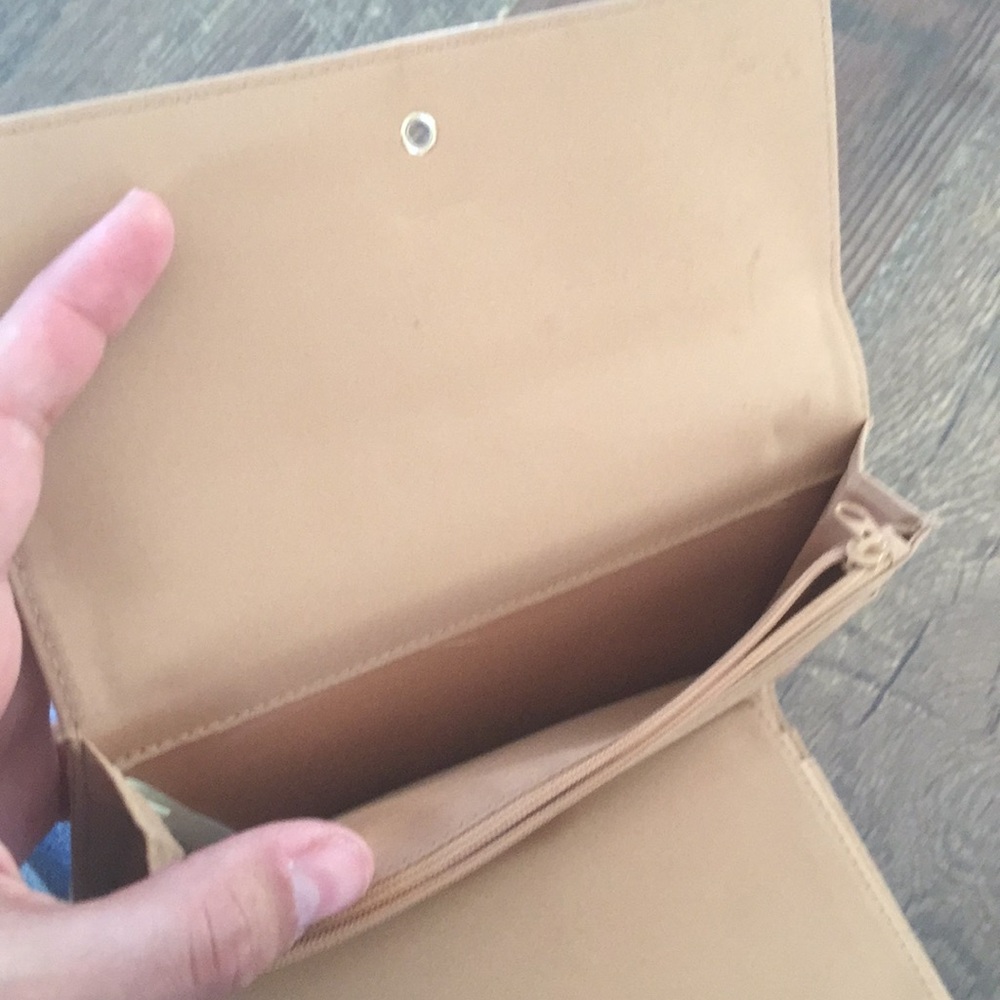 Liz Claiborne Wallet - Picture 6 of 6